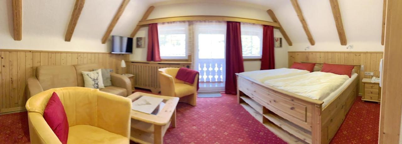 Landhotel Untere Kapfenhardter Muehle Unterreichenbach Exterior foto