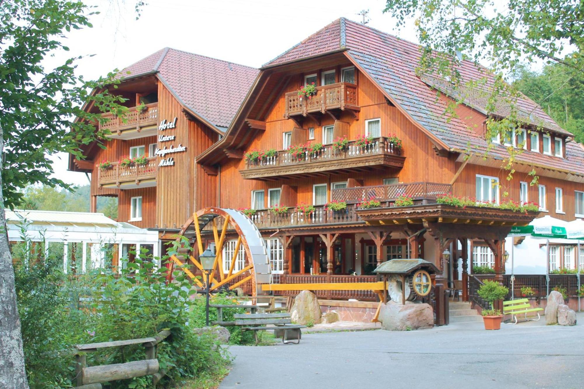 Landhotel Untere Kapfenhardter Muehle Unterreichenbach Exterior foto